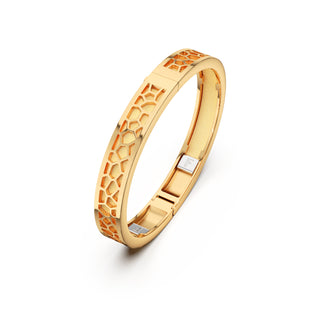 Shophouse Vanilla Hexagon Coral - Extra Slim Bangle Gold